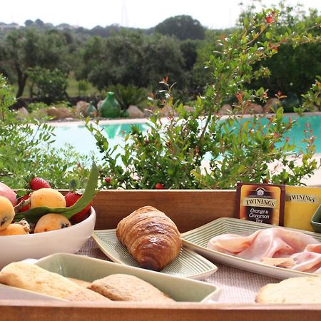 Trullo Il Melograno Guest House Ostuni Luaran gambar