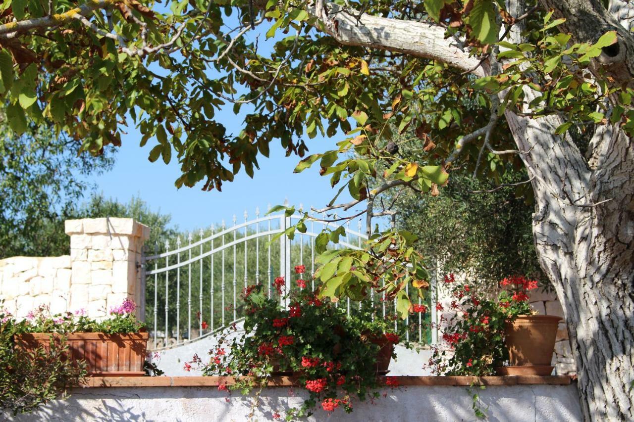 Trullo Il Melograno Guest House Ostuni Luaran gambar